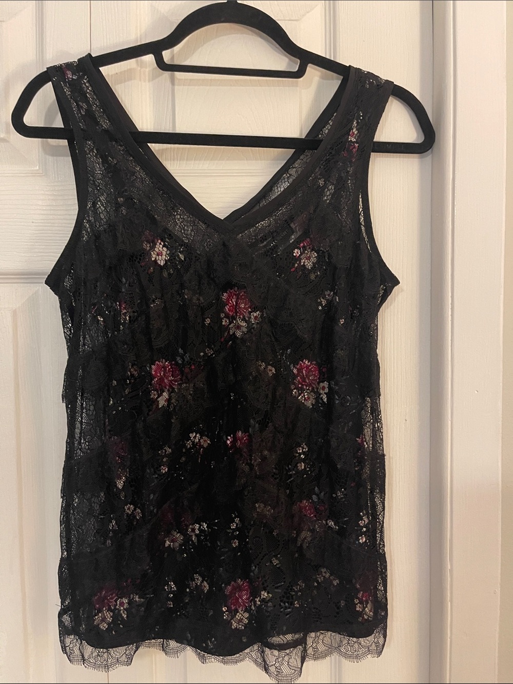 White House Black Market Black Lace Floral V-Neck Camisole